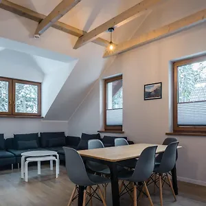 Apartment Aston -domek Przy Lesie, Przestronny,, Karpacz